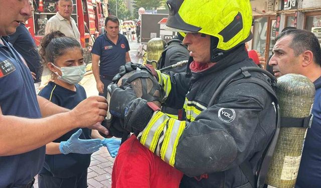 Bolu’da 5 katlı apartmanda yangın çıktı