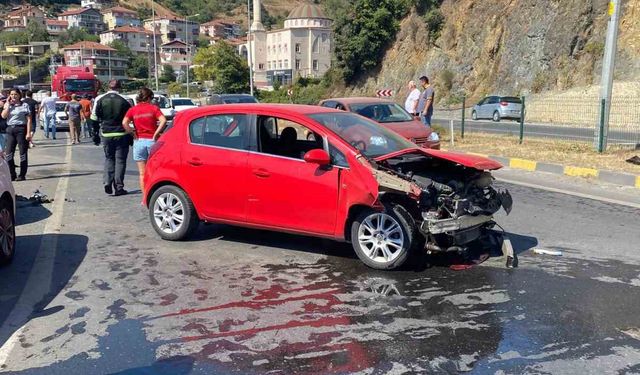 Zonguldak’ta 5 araç birbirine girdi