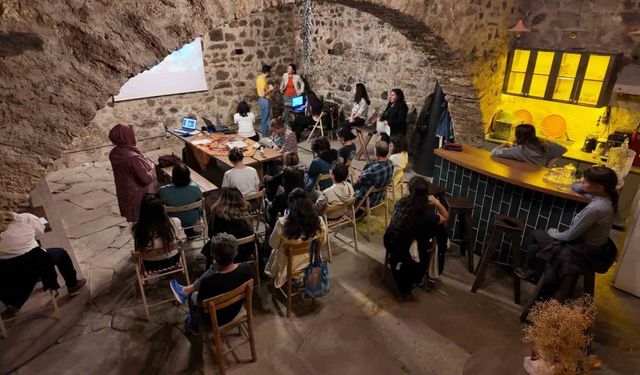 Avrupalı gençlerden Mudurnu’da tarihe dokunuş