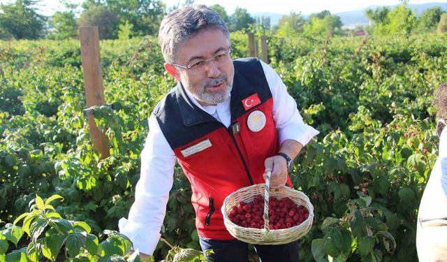 Bakan Yumaklı: "Gençlerin katkısıyla üretim hız kazanıyor"