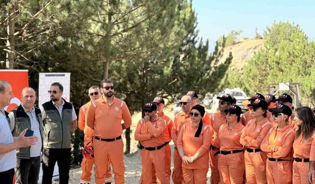 Bolu’da Arama Kurtarma Ekibine Orman Yangını Eğitimi