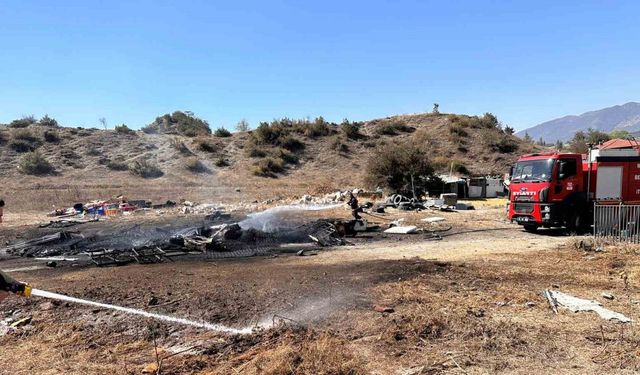 Mudurnu’da Hurdalık Yangını Korkuttu