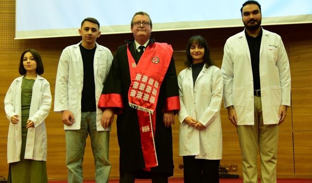 89 Tıp Öğrencisi Önlüklerini Giyerek Mesleğe İlk Adımı Attı