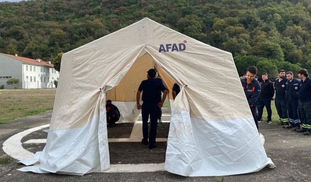 AFAD’dan askeriye personeline uygulamalı çadır eğitimi