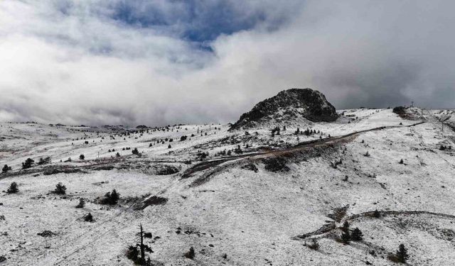 Bolu’nun yüksekleri beyaz örtüyle kaplandı