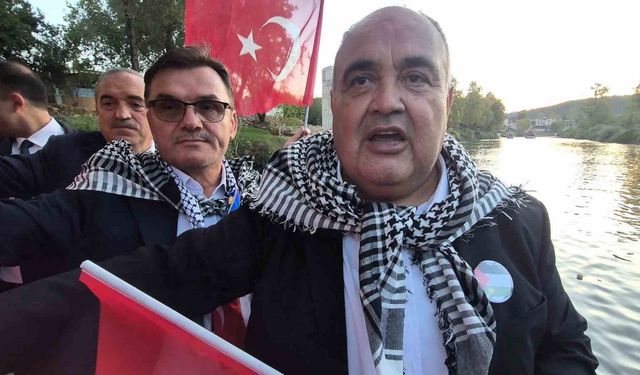 Bartın’da Filistin’e Destek İçin Irmakta Bayraklı Konvoy