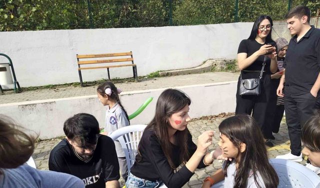 Veliler geleneksel oyunlarla yeniden çocuk oldu