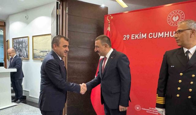 Zonguldak’ta 29 Ekim Coşkusu Valilikte Başladı