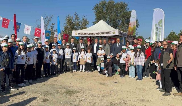 Alaplı’da “Geleceğe Nefes” etkinliğiyle yüzlerce fidan dikildi