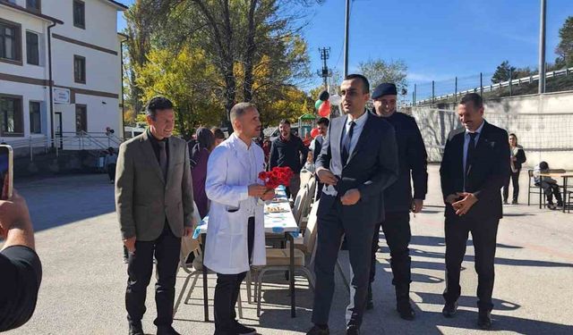 Öğrencilerden Filistin’e anlamlı destek