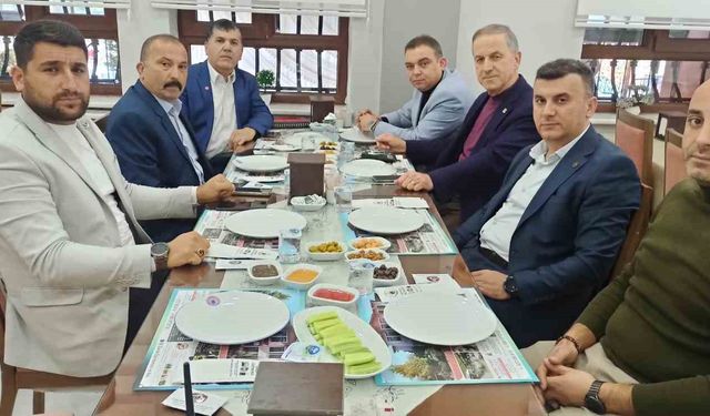 Siyasi parti temsilcileri istişare toplantısında bir araya geldi