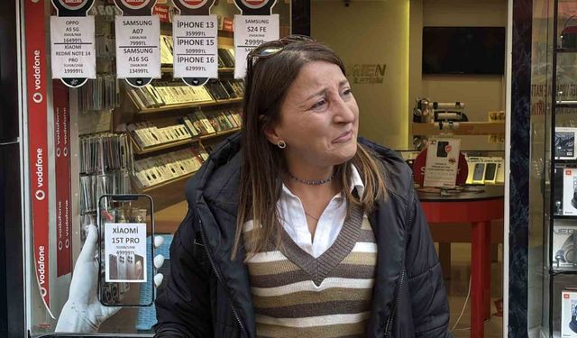 Sokağın maskotu "Waffle" ekipler tarafından barınağa götürülünce gözyaşı döktü