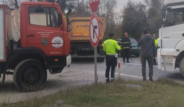 Çaycuma'da tır, otomobile çarptı; 1 yaralı