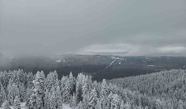 Karla kaplanan Ilgaz Dağı havadan görüntülendi