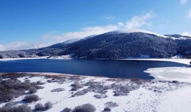 Beyaza bürünen Abant Gölü havadan görüntülendi