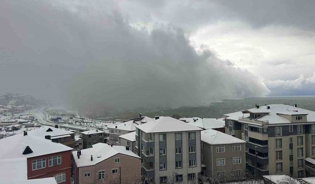Zonguldak'a kar fırtınası geldi