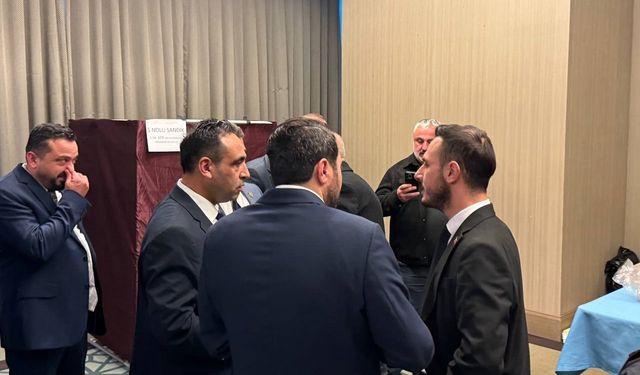 Delege kartı kavgası kongreyi karıştırdı: Çevik kuvvet müdahale etti