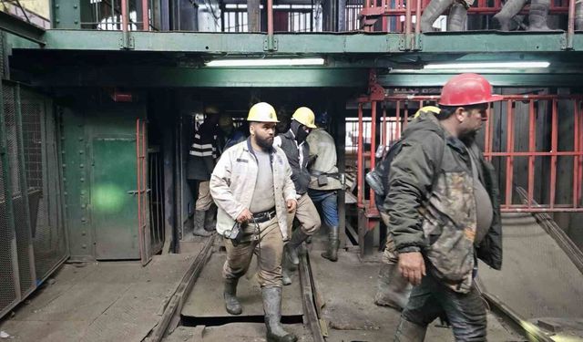 Yerin altındaki tecrübe enkazda hayat oldu