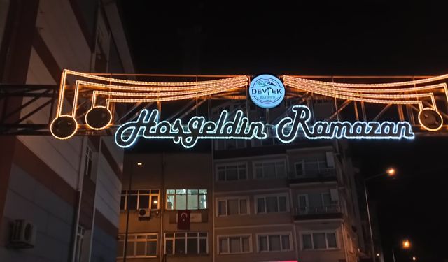 Devrek’te mahyalar yandı: Ramazan coşkusu başladı