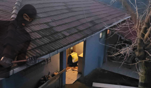 Hırsızlar pes artık dedirtti: Değerli eşya bulamayınca...