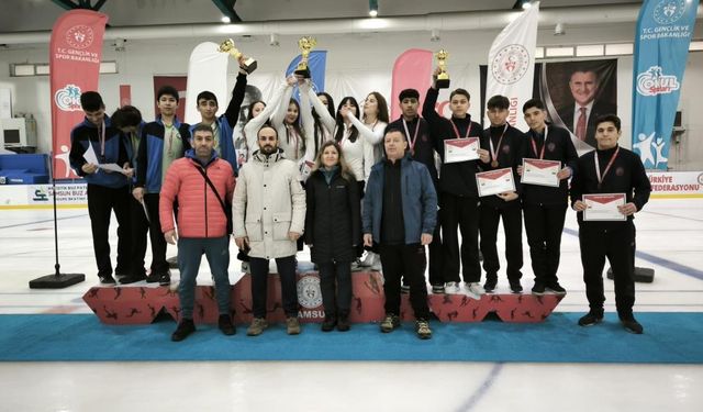 Samsun’dan gümüş madalyayla döndüler