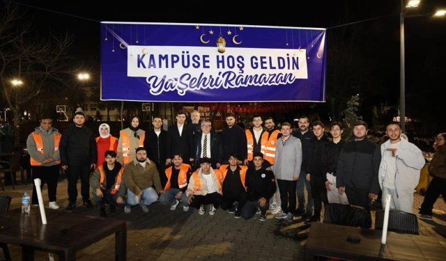 BEUN'da Rektör Özölçer Öğrencilerle İftar Sofrasında Buluştu