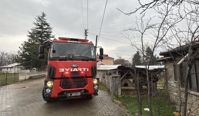 Bolu'da tek katlı evde baca yangını