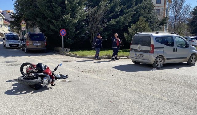 Bolu'da Kavşakta Korkutan Kaza