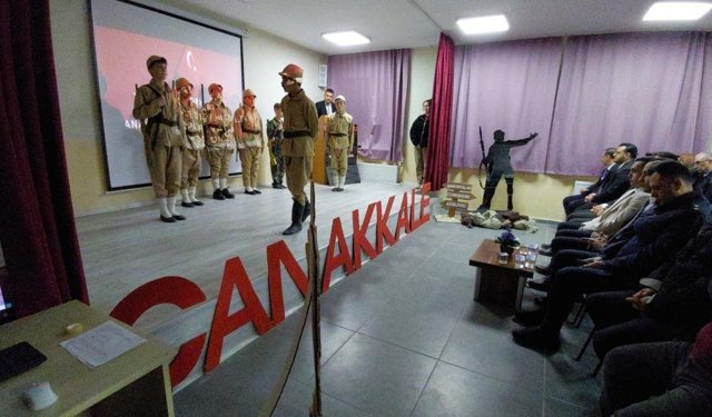 Öğrencilerin Çanakkale Zaferi Gösterisi Gözyaşlarına Boğdu