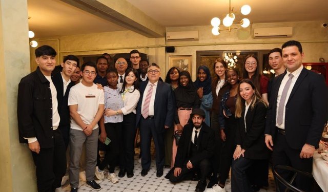 Rektör Özölçer Uluslararası Öğrencilerle İftarda Buluştu