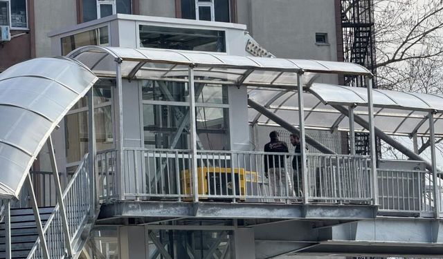 Üst geçit asansöründe sona gelindi