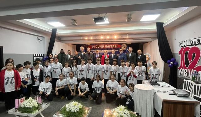 Zonguldak’ta Gazi Mustafa Kemal Ortaokulu’nda Pi Günü Etkinliği