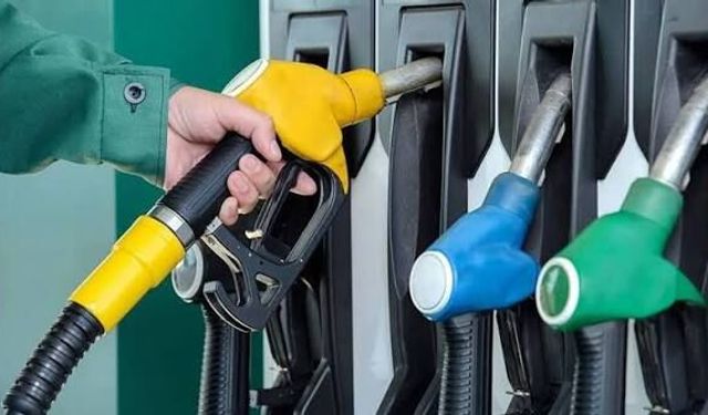 Sürücülere Kötü Haber: Motorine Bu Gece Dev Zam Geliyor!