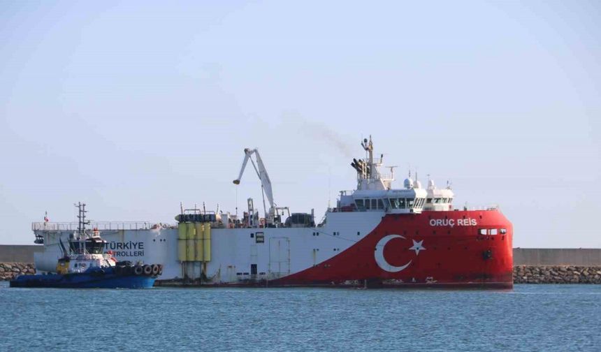 Oruç Reis Sismik Araştırma Gemisi, Filyos Limanı’na demirledi