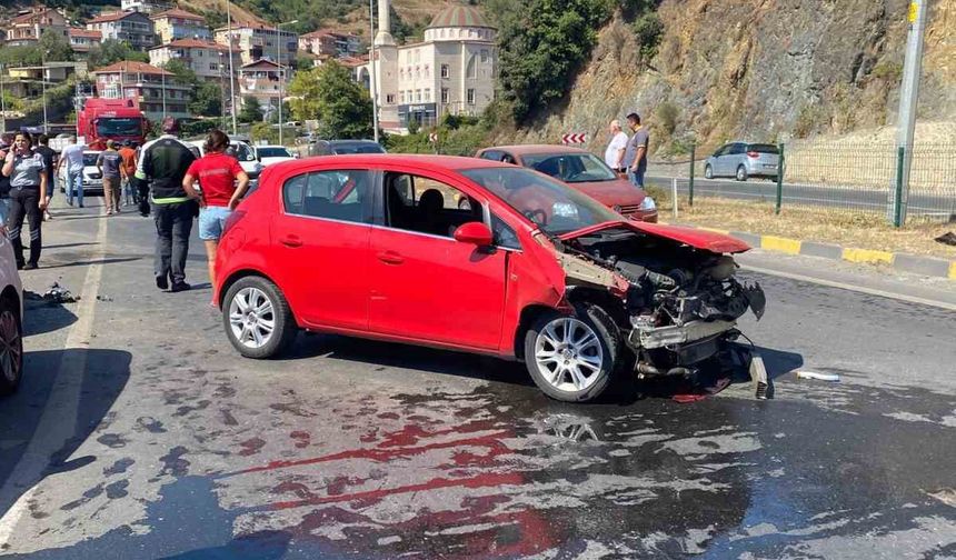 Zonguldak’ta 5 araç birbirine girdi