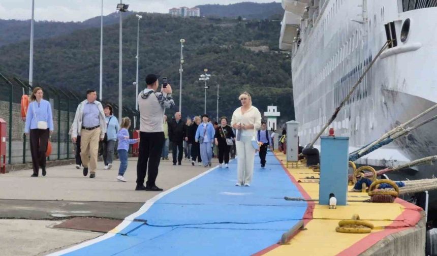 Amasra’ya 38 Ayda 111 Bin Rus Turist Geldi