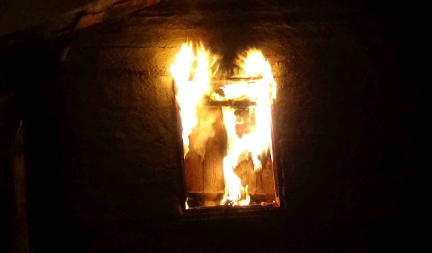 Bolu’da samanlık alev alev yandı