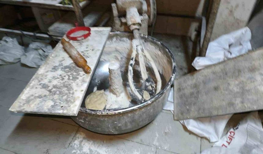 Devrek’te sağlığa uygunsuz pide imalatı yapan iş yeri mühürlendi