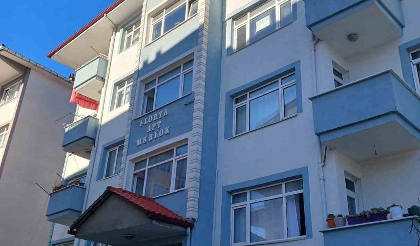 Balkona bırakılan kül az daha evi yakıyordu