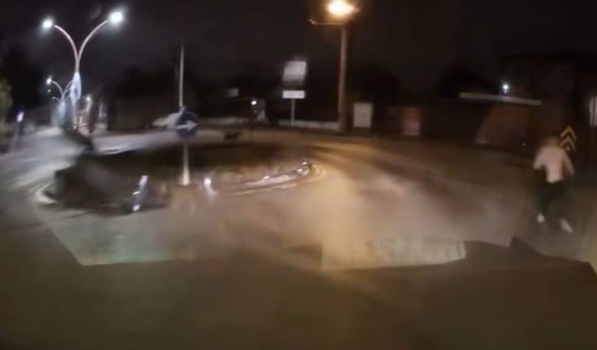 Paşaköy’de korku dolu anlar: sürücü genci köpeklerden kurtardı