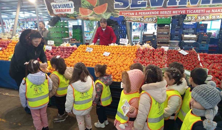 Anaokulu Öğrencilerinden Yerli Malı Haftası'na anlamlı ziyaret
