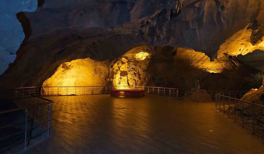 Gökgöl Mağarası 90 bin ziyaretçiyi aştı