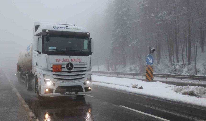 Bolu Dağı'nda görüş mesafesi 30 metreye düştü