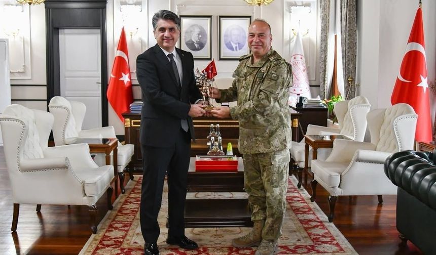 Bolu'da yeni Tugay komutanı Öztürk göreve başladı