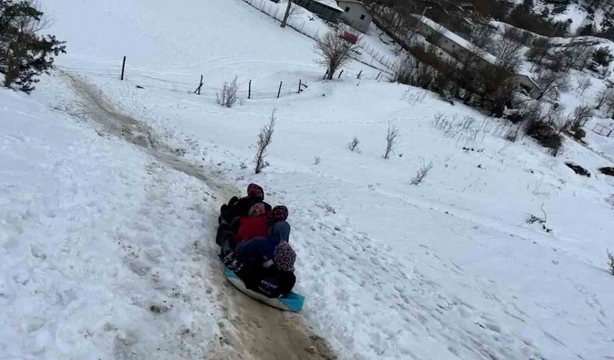 Mudurnu’da köy yamaçları kayak pistine döndü