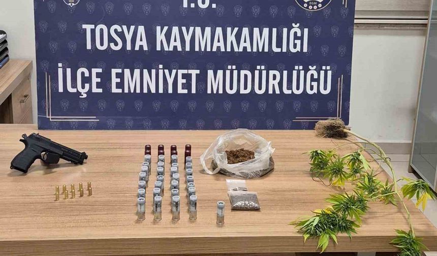 Yasadışı madde davasında ilk duruşma: Tahliye çıkmadı