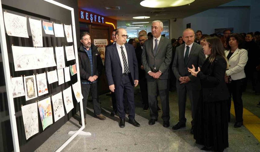 Antakya ve deprem bölgeleri posta sanatıyla anıldı