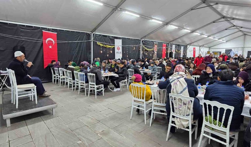Çankırı’da Vakıflar Ankara Bölge Müdürlüğü iftarı yüzlerce kişiyi buluşturdu