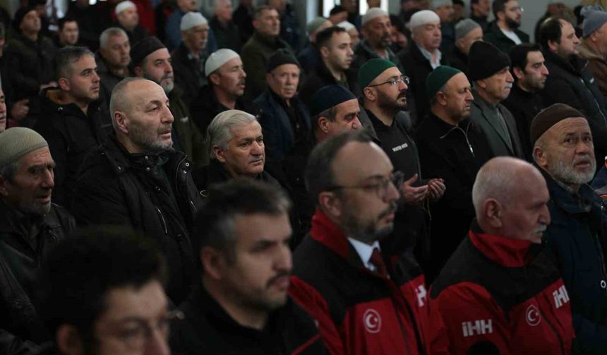 Bolu’da deprem şehitleri dualarla anıldı