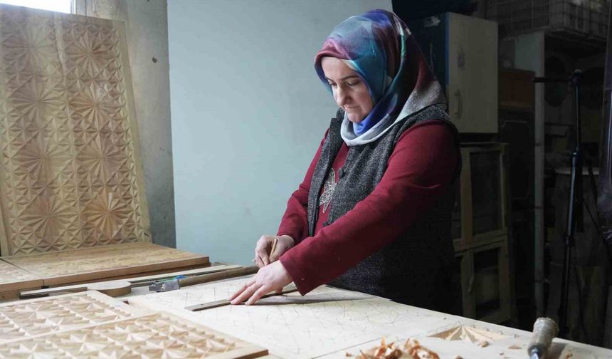 Ahşap oymayla hayatını değiştirdi